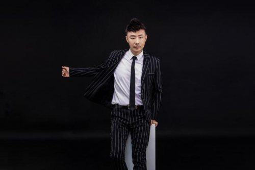 The Legendary Life of Prof. Zhang Hongkai: The Anti-Aging Male Icon and Founder of Cell Medicine